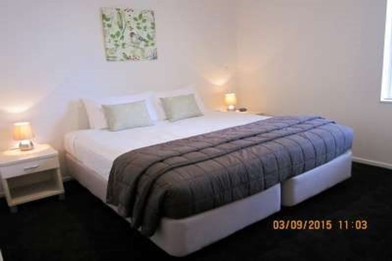 Photo of property in 33 Kirikiri Lane, East Tamaki, Auckland, 2013