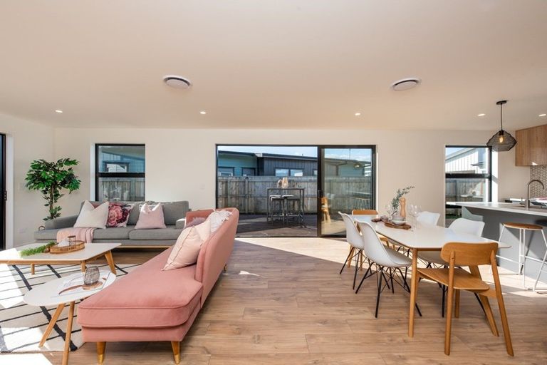 Photo of property in 14 Seagrass Place, Otaki Beach, Otaki, 5512