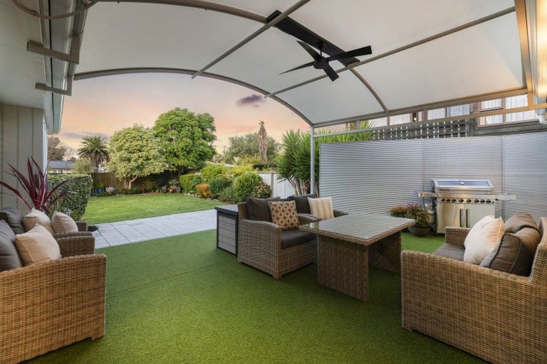 Photo of property in 3 Muir Avenue, Mangere Bridge, Auckland, 2022