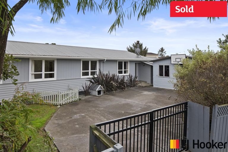 Photo of property in 3 Cargill Street, Papakura, 2110