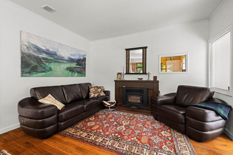 Photo of property in 1 Barclays Road, Little River, 7591