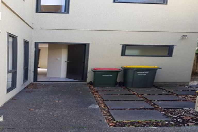 Photo of property in 5/3 Orwell Road, Greenhithe, Auckland, 0632