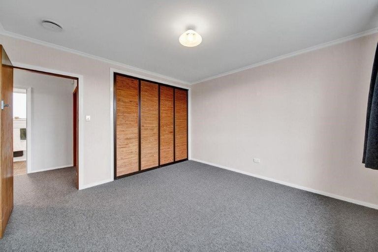 Photo of property in 8 Bone Crescent, Hawera, 4610