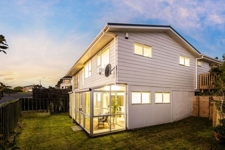Photo of property in 6 Tregear Place, Camborne, Porirua, 5026