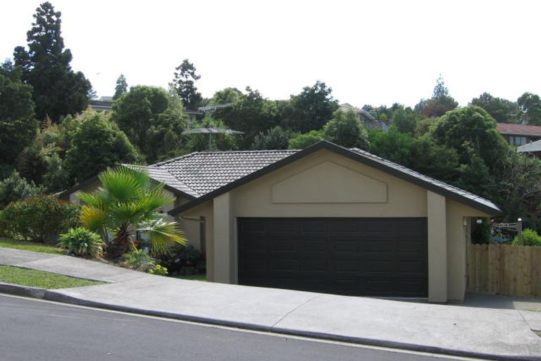 Photo of property in 7 Nottingham Place, Northcross, Auckland, 0630