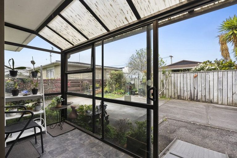 Photo of property in 5b Clemow Road, Fitzroy, New Plymouth, 4312