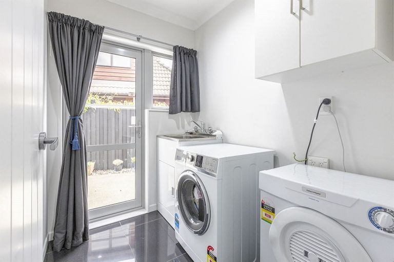 Photo of property in 7a Awatea Terrace, Hokowhitu, Palmerston North, 4410