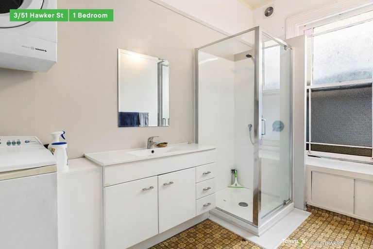 Photo of property in 51 Hawker Street, Mount Victoria, Wellington, 6011