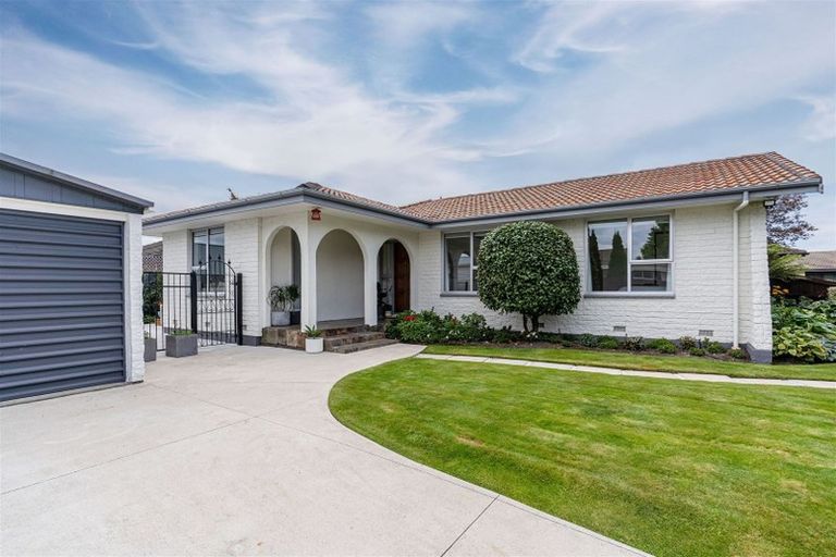 Photo of property in 88 Dunbarton Street, Redwood, Christchurch, 8051