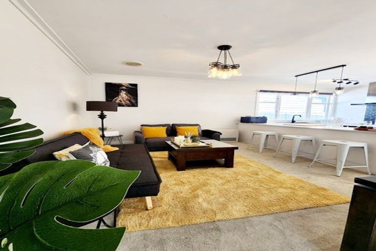 Photo of property in 15 Oriental Street, Petone, Lower Hutt, 5012