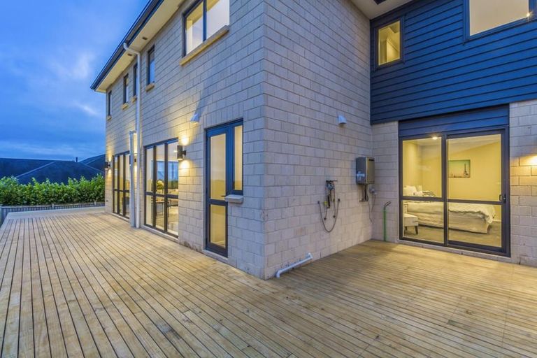 Photo of property in 8 Judith Anne Drive, Pukekohe, 2120