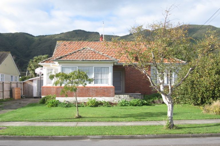 Photo of property in 9 Wood Grove, Naenae, Lower Hutt, 5011