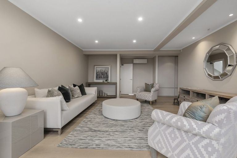 Photo of property in 76 Churchill Road, Murrays Bay, Auckland, 0630