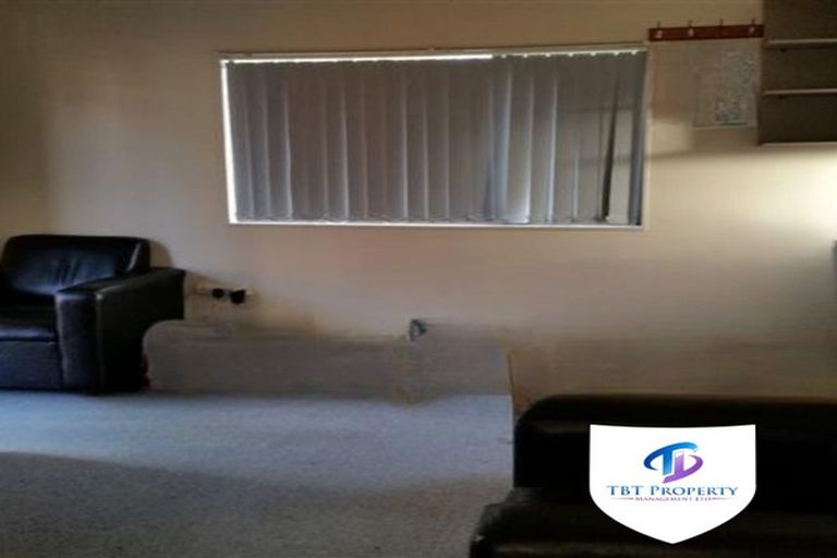 Photo of property in 130 Tennessee Avenue, Mangere East, Auckland, 2024