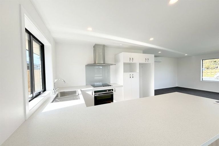 Photo of property in 30 Stackwood Avenue, Woodend, 7691