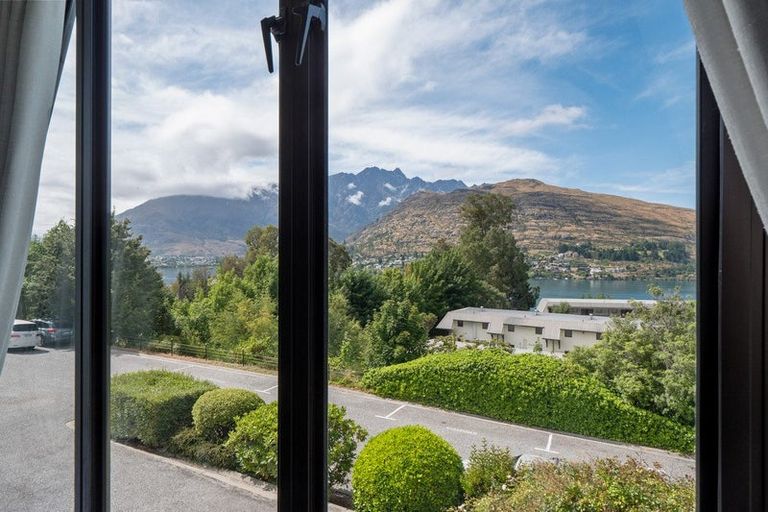 Photo of property in Goldridge Apartments, 9/43 Goldridge Way, Queenstown, 9300