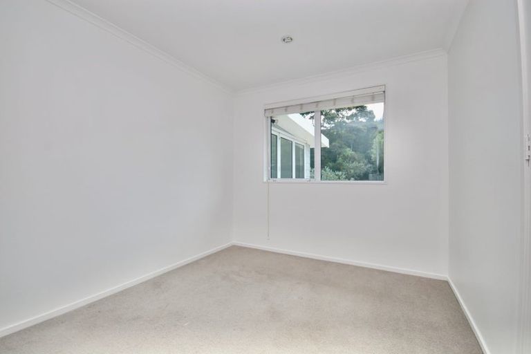 Photo of property in 2/130 Spinella Drive, Bayview, Auckland, 0629