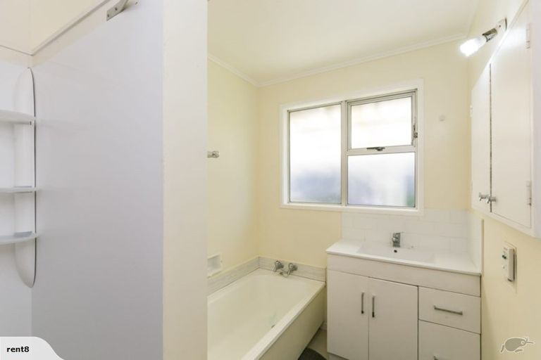 Photo of property in 96 Amapur Drive, Ngaio, Wellington, 6035