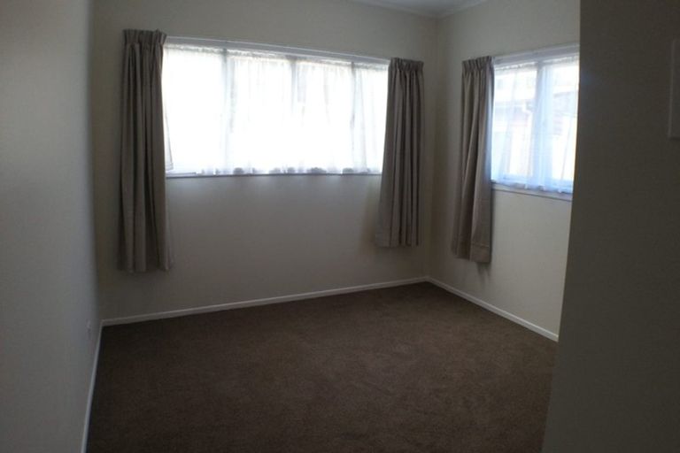 Photo of property in 5 West Coast Road, Glen Eden, Auckland, 0602
