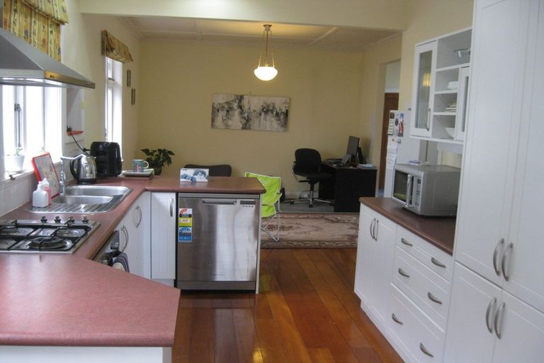 Photo of property in 9 Blakey Avenue, Karori, Wellington, 6012