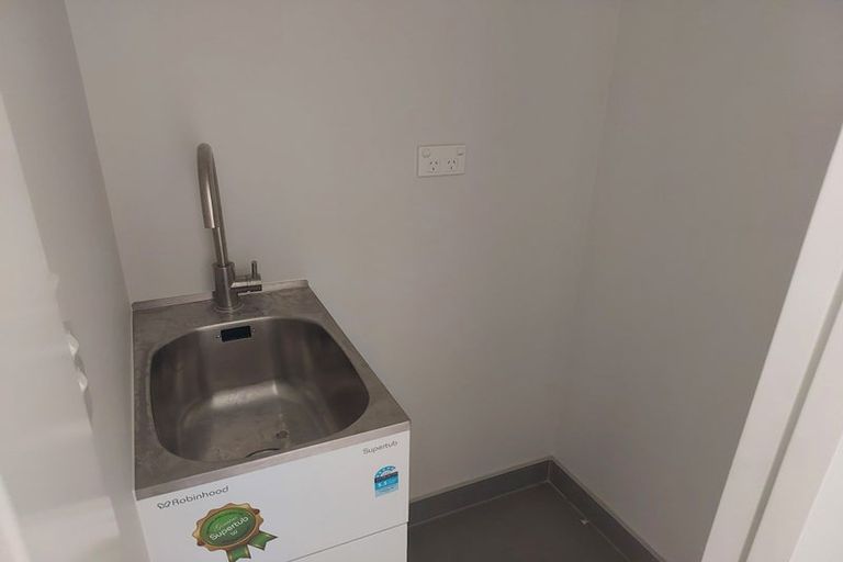 Photo of property in 21 Tukari Lane, Mangere Bridge, Auckland, 2022