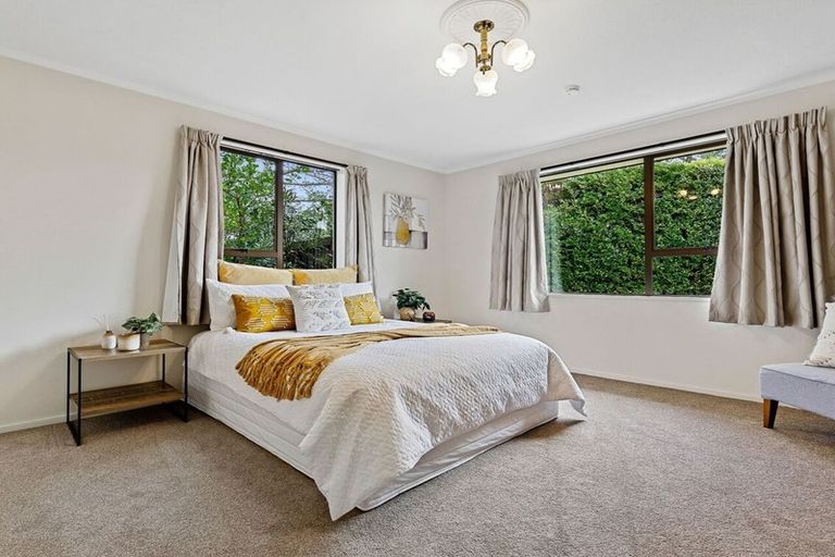 Photo of property in 31 Laing Crescent, Heathcote Valley, Christchurch, 8022