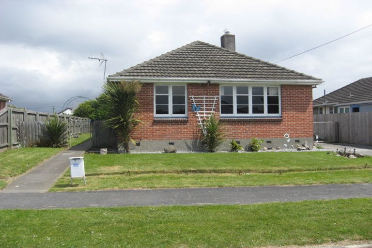 Photo of property in 31 Lambeth Crescent, Redwood, Christchurch, 8051