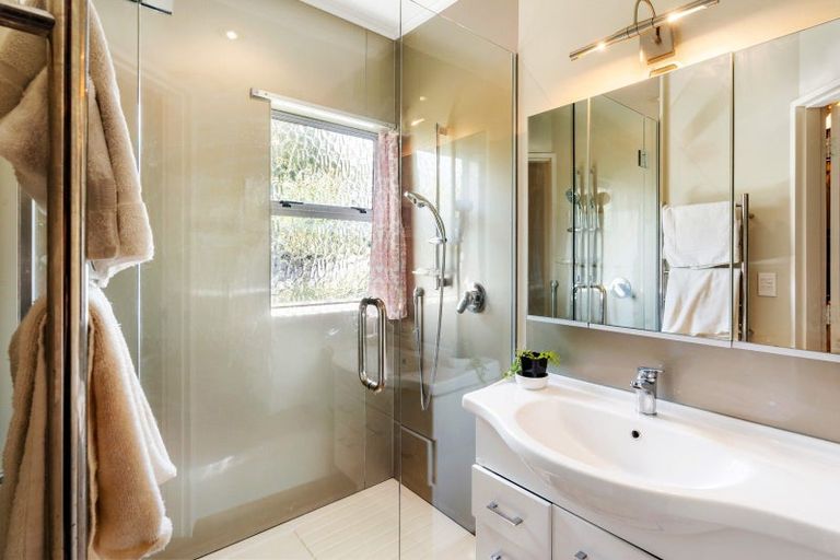 Photo of property in 27 Hikanui Drive, Havelock North, 4130