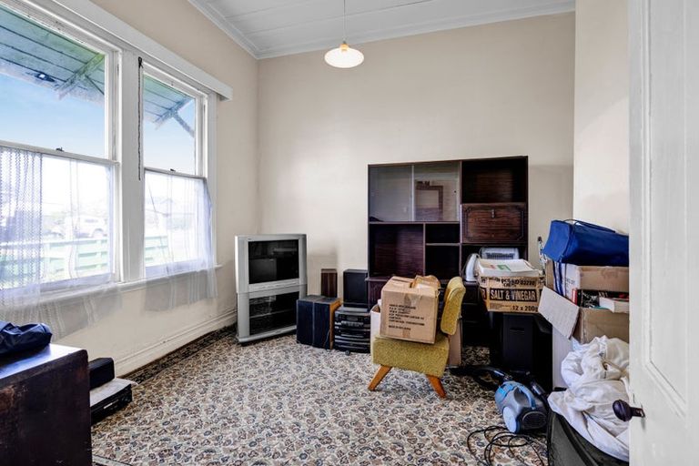 Photo of property in 18 Furlong Street, Hawera, 4610