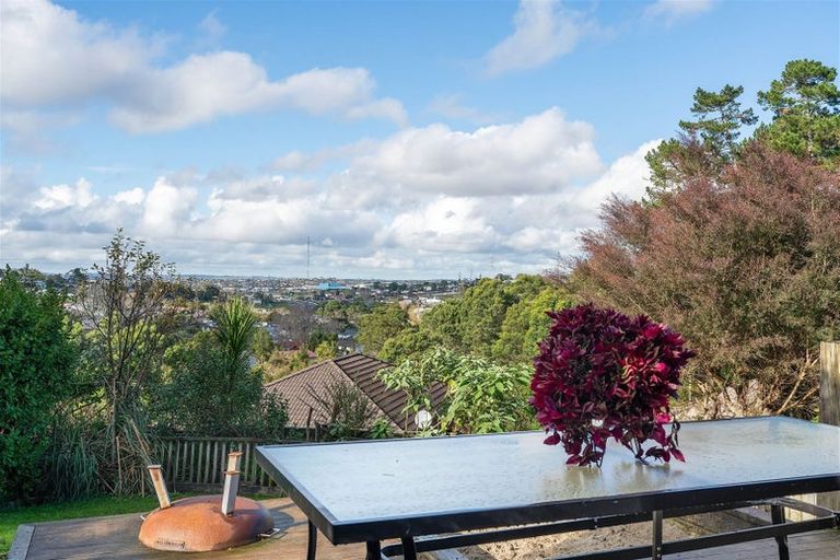 Photo of property in 53 Helleur Road, Massey, Auckland, 0614