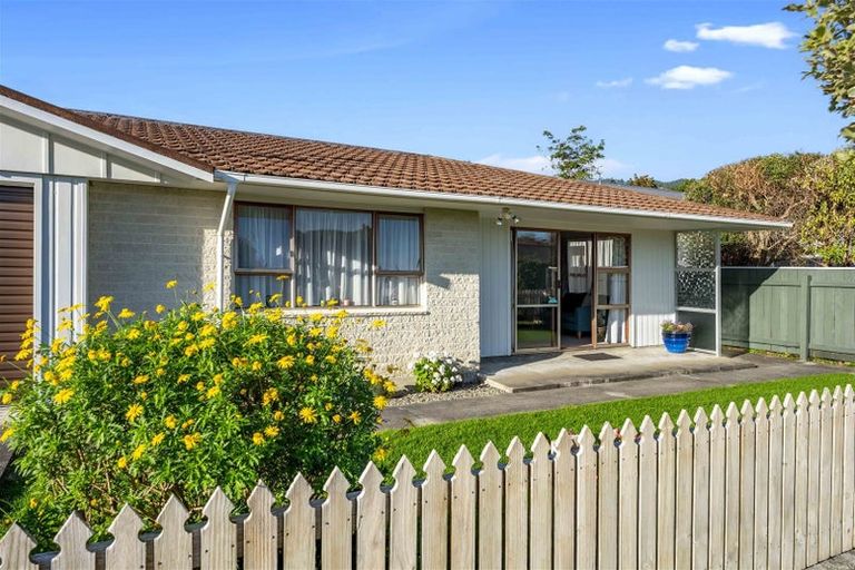 Photo of property in 1 Koromiko Road, Waikanae, 5036