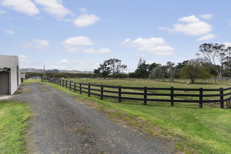 Photo of property in 48 Parkhurst Road, Helensville, 0874