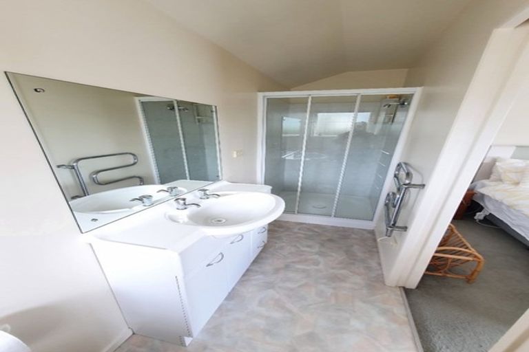 Photo of property in 43a Shirley Avenue, Papakura, 2110