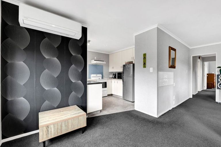 Photo of property in 10 Clawton Street, Westown, New Plymouth, 4310