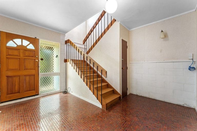 Photo of property in 8 Mcdowell Crescent, Hillcrest, Auckland, 0627
