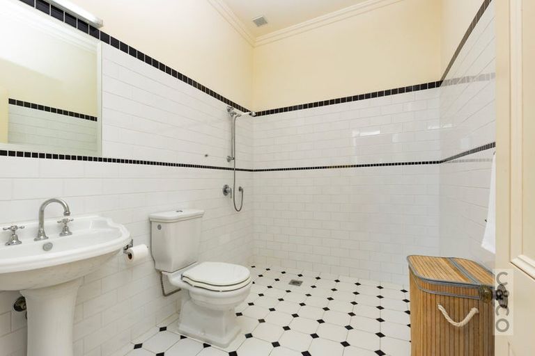 Photo of property in 14 Nelson Street, Helensville, 0800