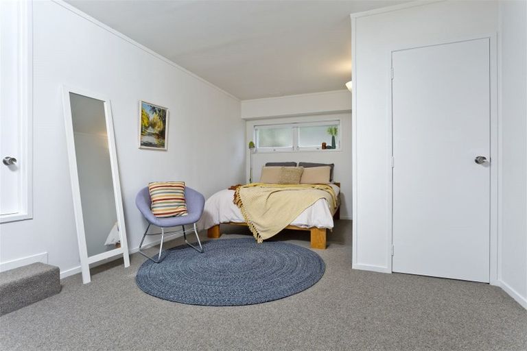 Photo of property in 3/100 Aberdeen Road, Campbells Bay, Auckland, 0620