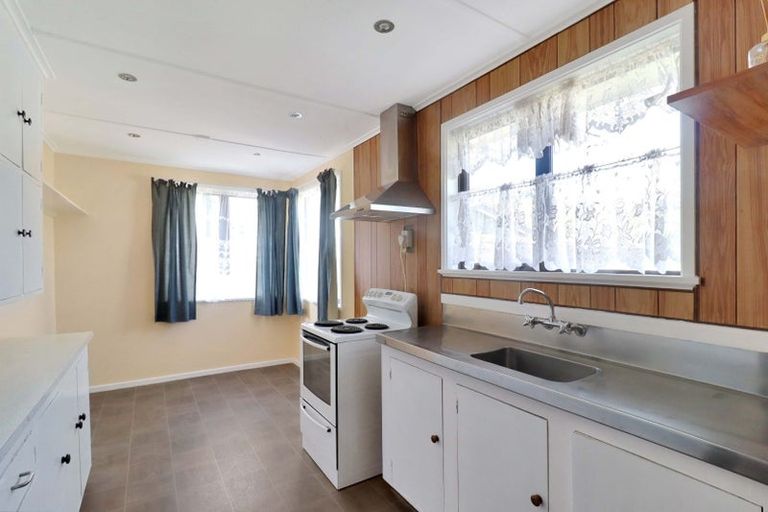 Photo of property in 384 Cambridge Terrace, Naenae, Lower Hutt, 5011