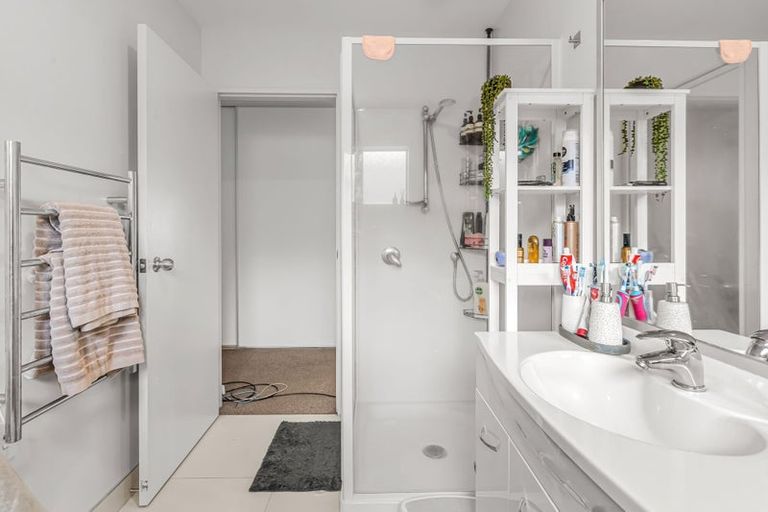 Photo of property in 17 Kotuku Crescent, Takanini, 2112