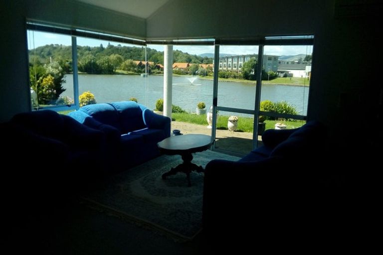 Photo of property in 6 Lakeside Villas, Whitby, Porirua, 5024