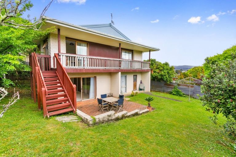 Photo of property in 17 Zita Maria Drive, Massey, Auckland, 0614