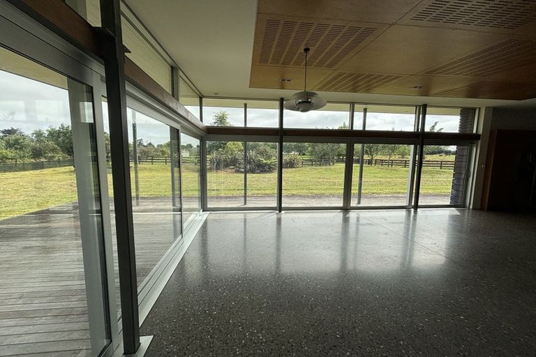 Photo of property in 170 Blackbridge Road, Karaka, Papakura, 2580