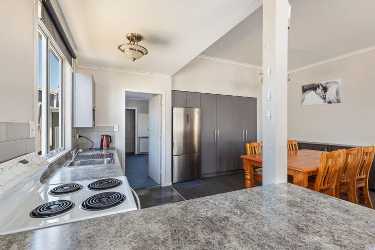 Photo of property in 9 Parris Street, Waitara, 4320