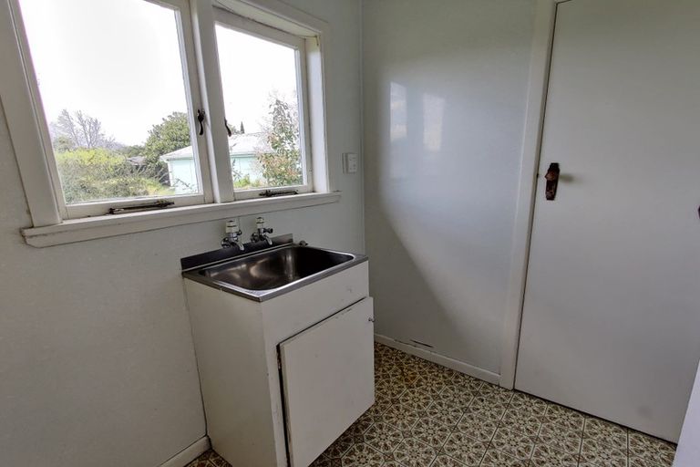 Photo of property in 50 Matipo Road, Te Atatu Peninsula, Auckland, 0610