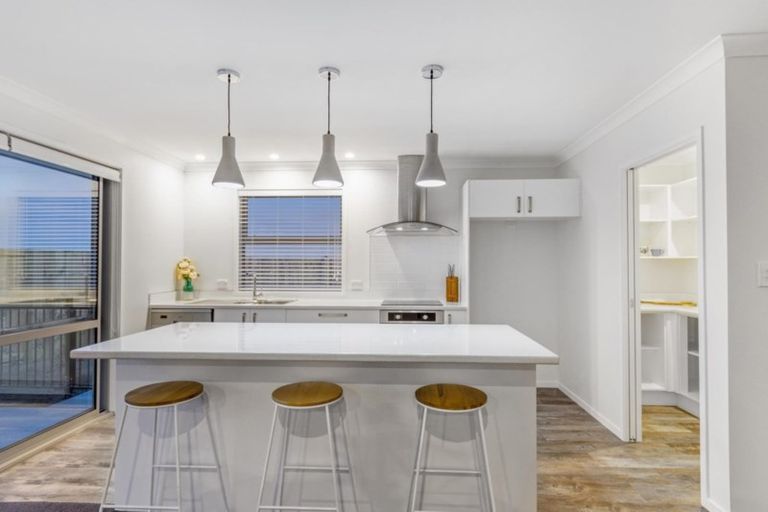 Photo of property in 17 Monaro Place, Papamoa, 3118