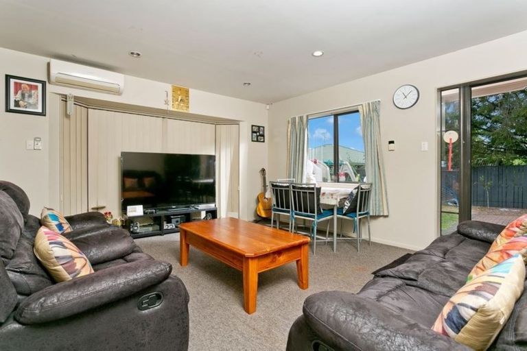 Photo of property in 672 Te Atatu Road, Te Atatu Peninsula, Auckland, 0610