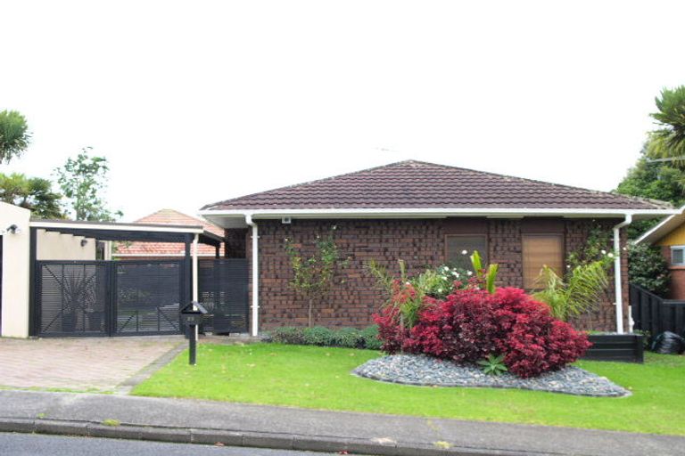 Photo of property in 25 Liston Crescent, Cockle Bay, Auckland, 2014