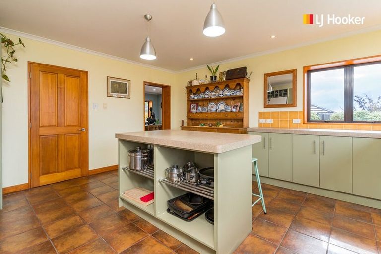 Photo of property in 41 Highgrove, Saint Clair, Dunedin, 9012