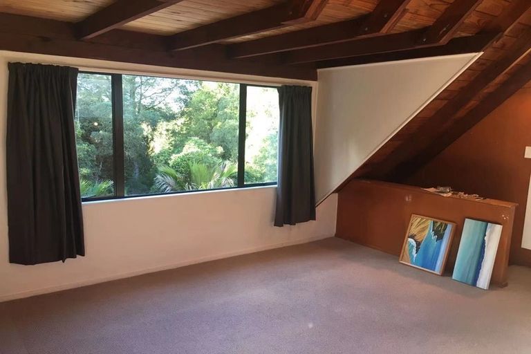 Photo of property in 33 Reynolds Place, Torbay, Auckland, 0630