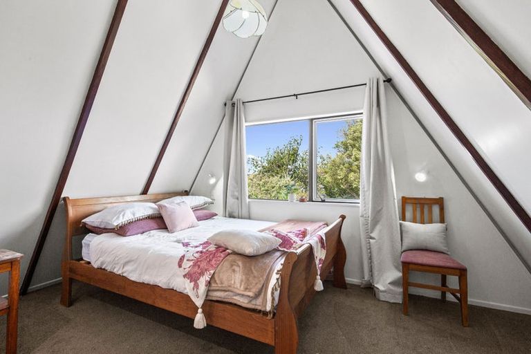 Photo of property in 6a Hurst Place, Parklands, Christchurch, 8083